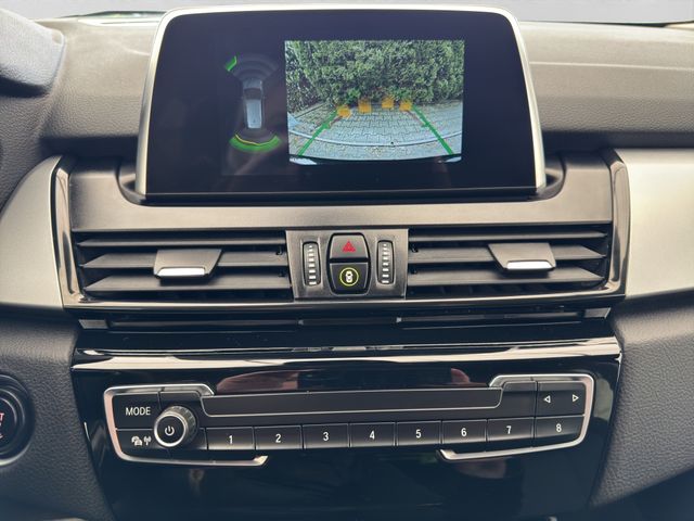 Fahrzeugabbildung BMW 218d Gran Tourer Automatik+LED+Kamera+Navi+Spur