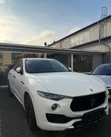 Maserati Levante Gransport S Carbonpaket Automatik 3,0 V6 - Maserati Levante aus 2016
