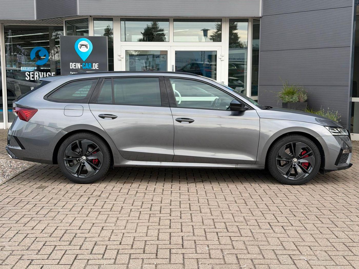 Skoda Octavia RS LED AHK Navi PDC SHZ Virtual el.Heck