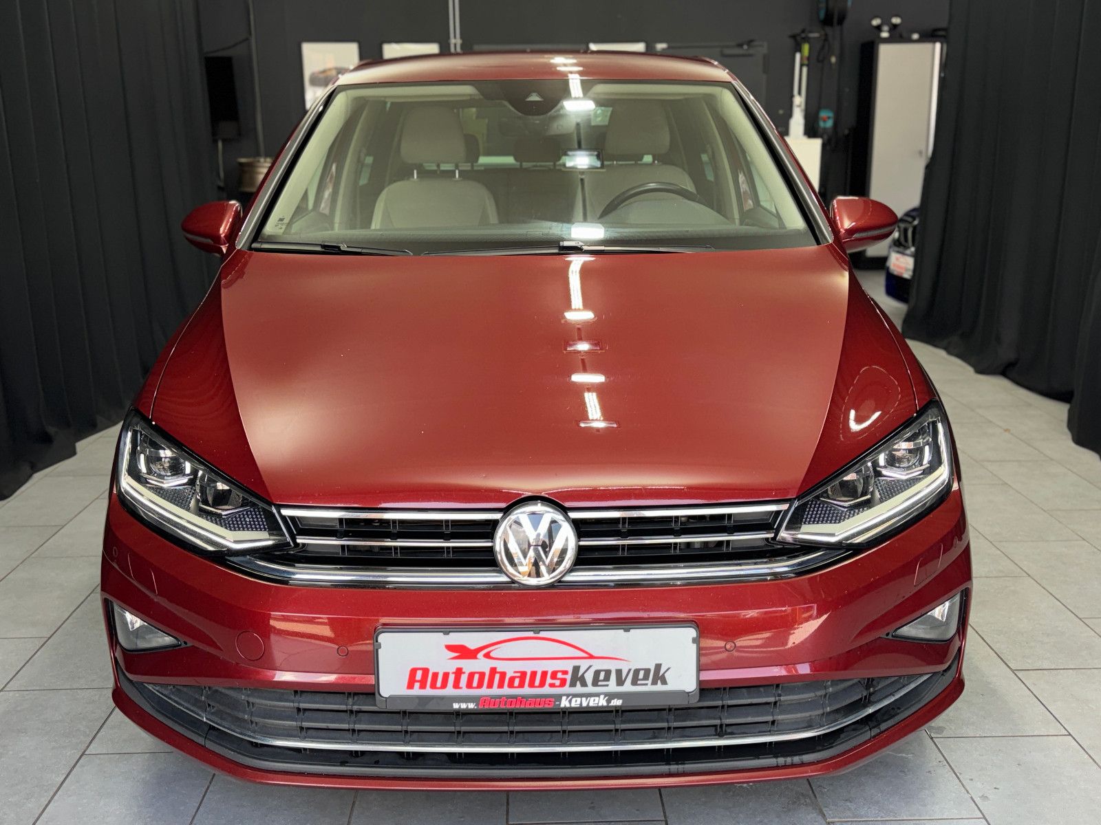 Fahrzeugabbildung Volkswagen Golf Sportsvan VII 1.5TSI  Highline|NAVI|KAMERA