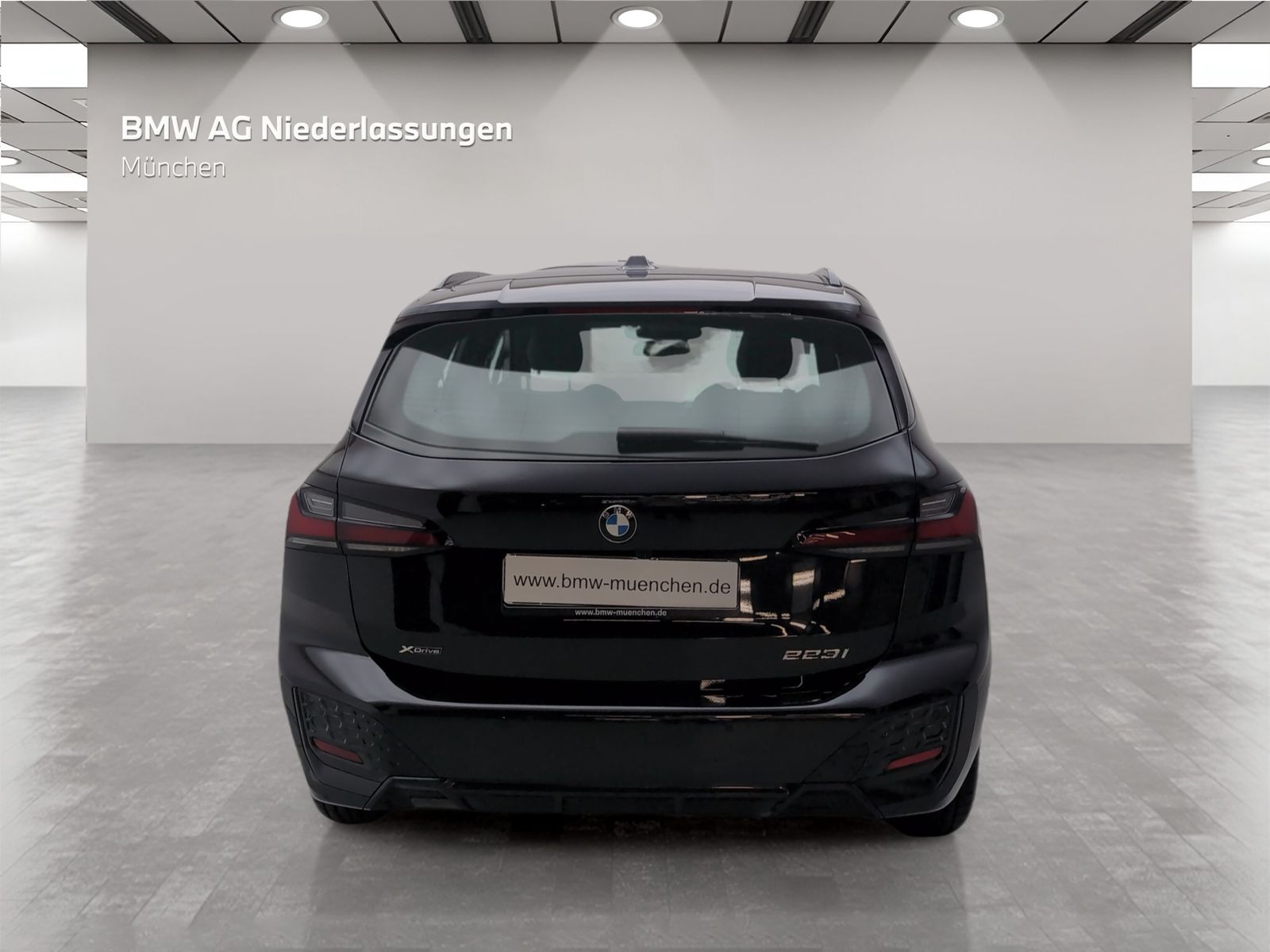 BMW 223 Active Tourer - Bild 8