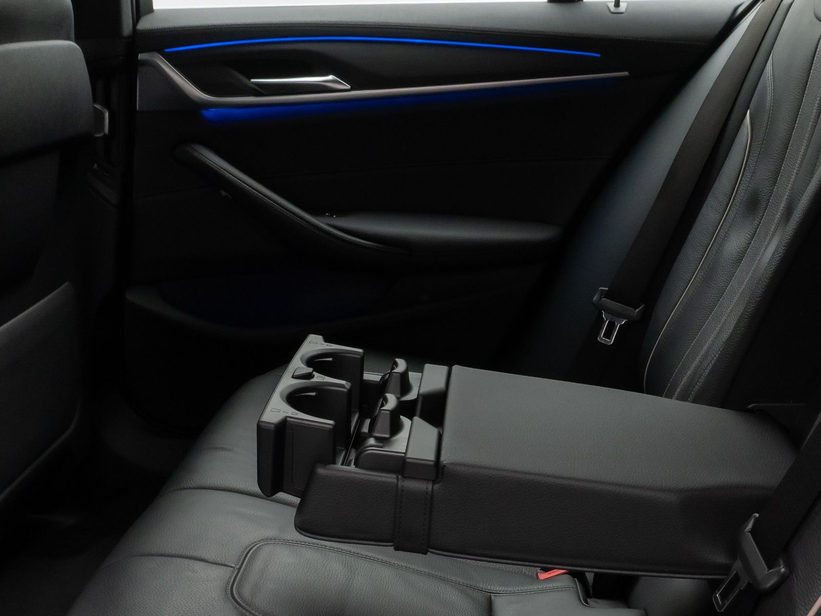 Fahrzeugabbildung BMW 520d LuxuryLine Kamera DAB CockPitPr Alarm Sport