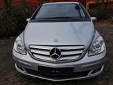 Mercedes-Benz Mercedes B Klasse 200 Automatik  Benzin - gebrauchte Mercedes-Benz E 200 aus dem Jahr 2005