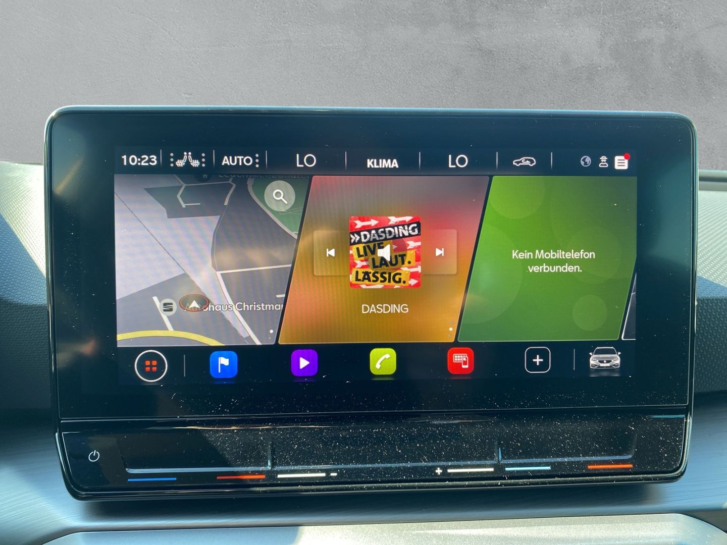 Fahrzeugabbildung SEAT Leon Sportstourer FR 2.0 TDI EU6d Navi Digitales