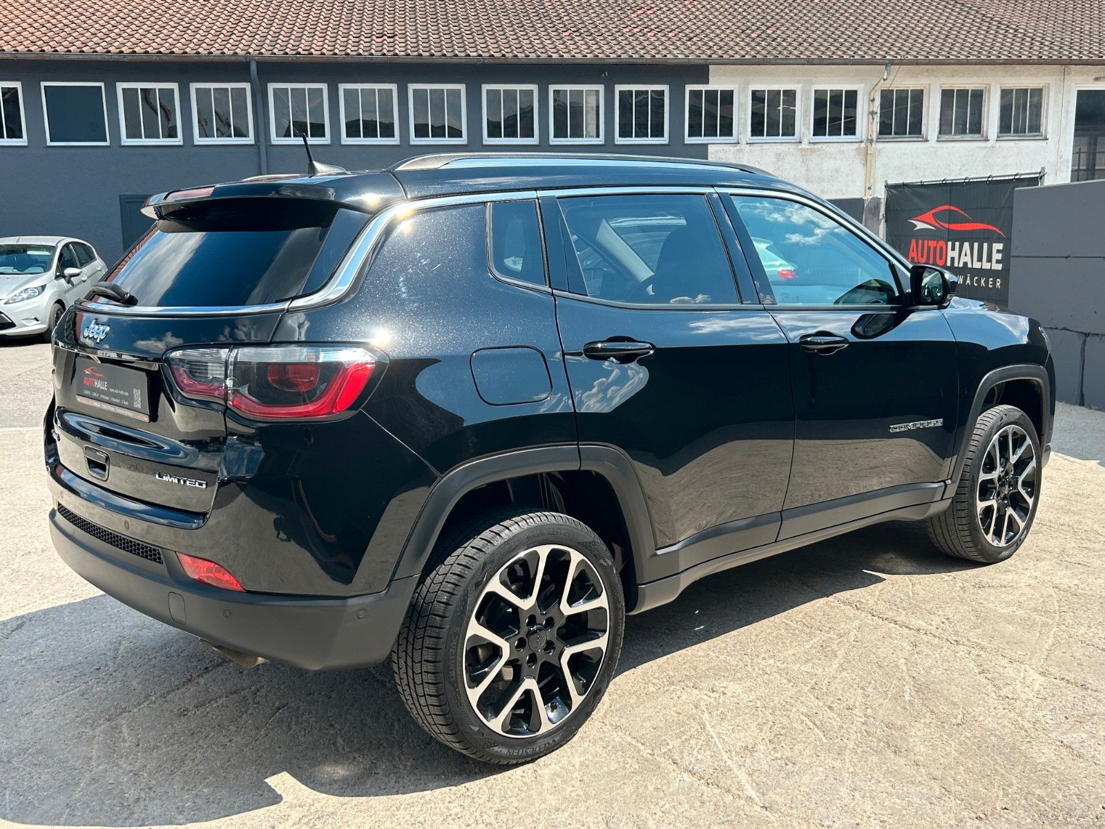 Fahrzeugabbildung Jeep Compass 1.4 Limited 4x4 Automatic Kamera beats