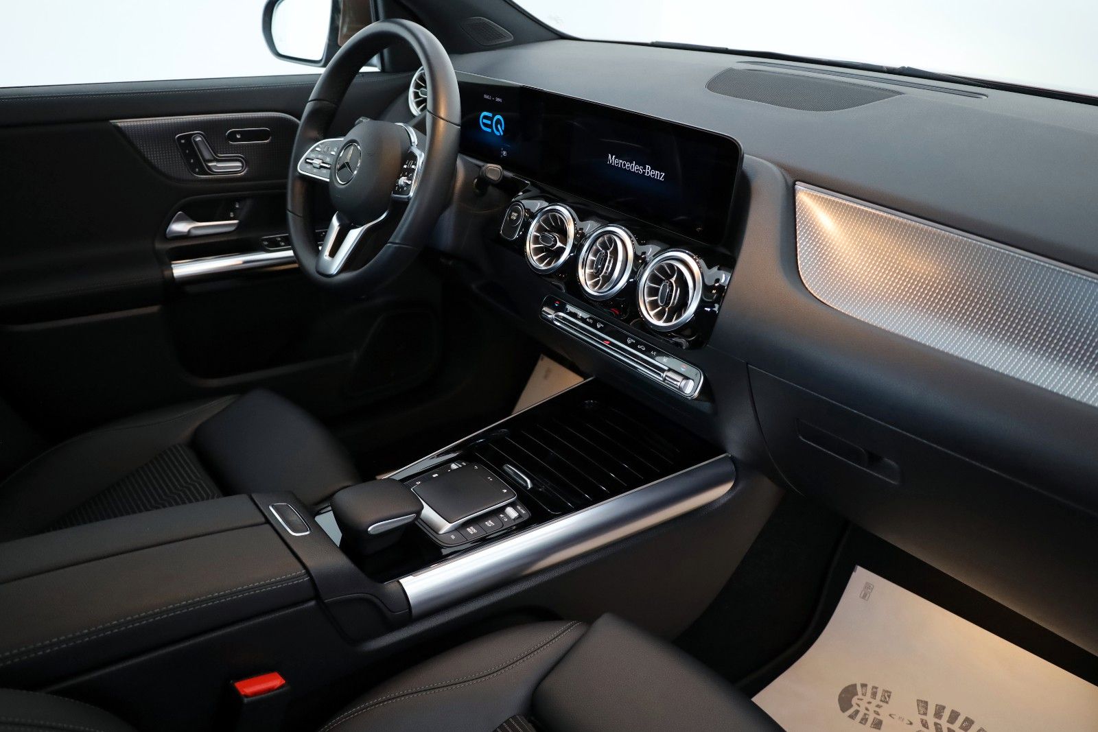 Fahrzeugabbildung Mercedes-Benz EQA 250 ,T.Leder,Navi,LED,SH,360°Kamera,Panorama
