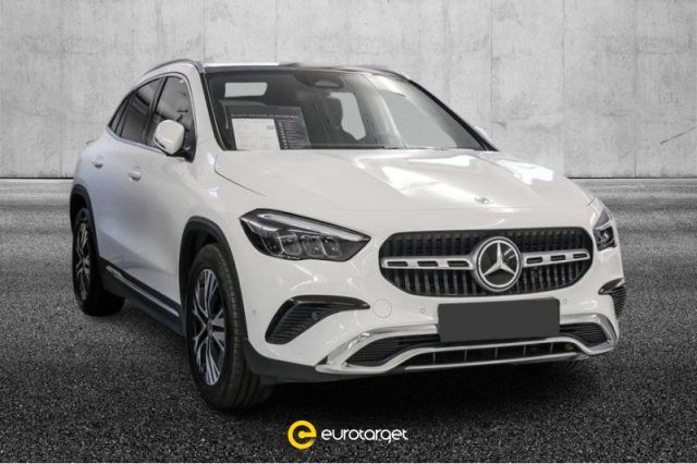 Autres MERCEDES-BENZ GLA 200 d Automatic Progressive Ad