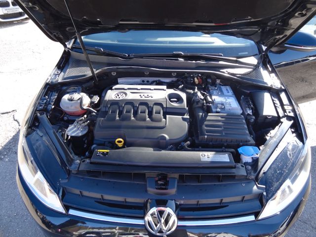 Fahrzeugabbildung Volkswagen Golf VII Lim. Cup BMT/Klima/SitzH/