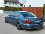Mercedes-Benz 220 - blaue Mercedes-Benz 220