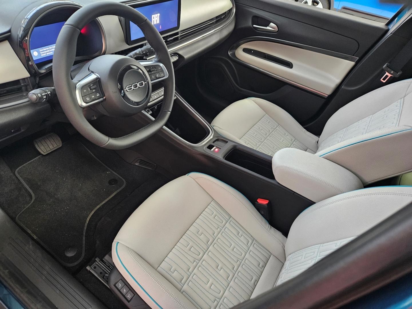 Fiat 600 1.2T MHEV La Prima - Navi  Massagesitze LED 