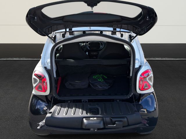 Smart fortwo coupe electric drive EQ passion+SZH+Pano