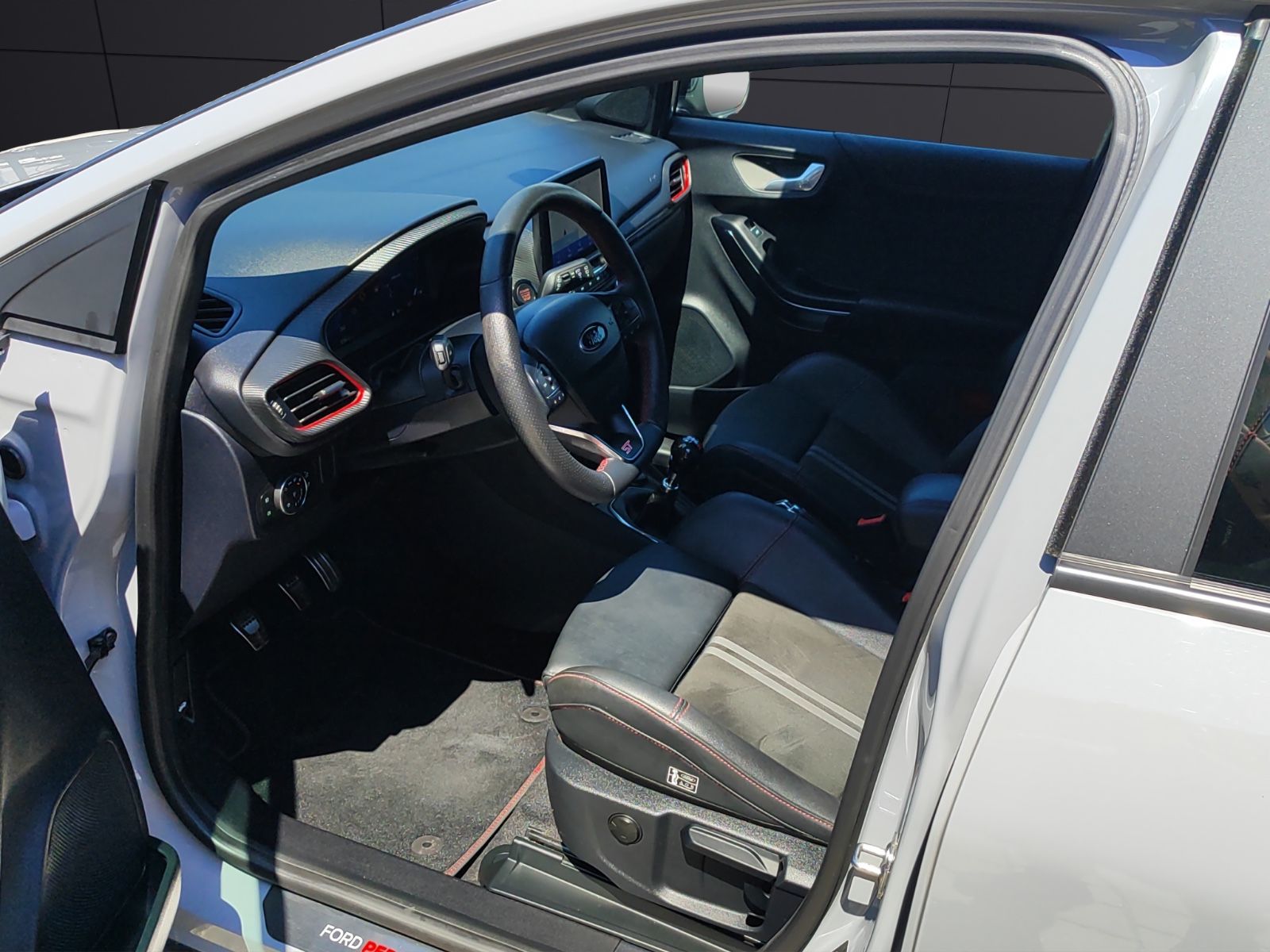 Fahrzeugabbildung Ford Puma ST/Navi/Carplay/ACC/1.Hand/Kamera