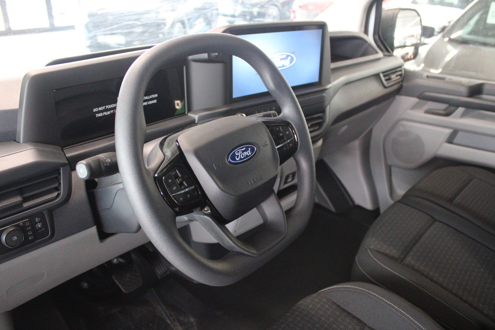 Fahrzeugabbildung Ford Transit Custom TREND PHEV L1 LED NAVI Technolog