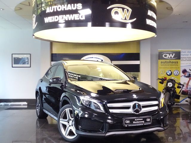 Mercedes-Benz GLA 250 AMG 4Matic Pano Navi Leder Xenon PDC SHZ