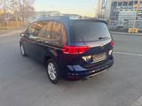 Volkswagen Touran Comfortline BMT/Start-Stopp - Volkswagen Touran mit Diesel-Antrieb: Limousine, Automatik