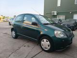 Toyota Yaris 1.0i 16V cat 3 porte - gebrauchte Toyota Yaris aus dem Jahr 2002