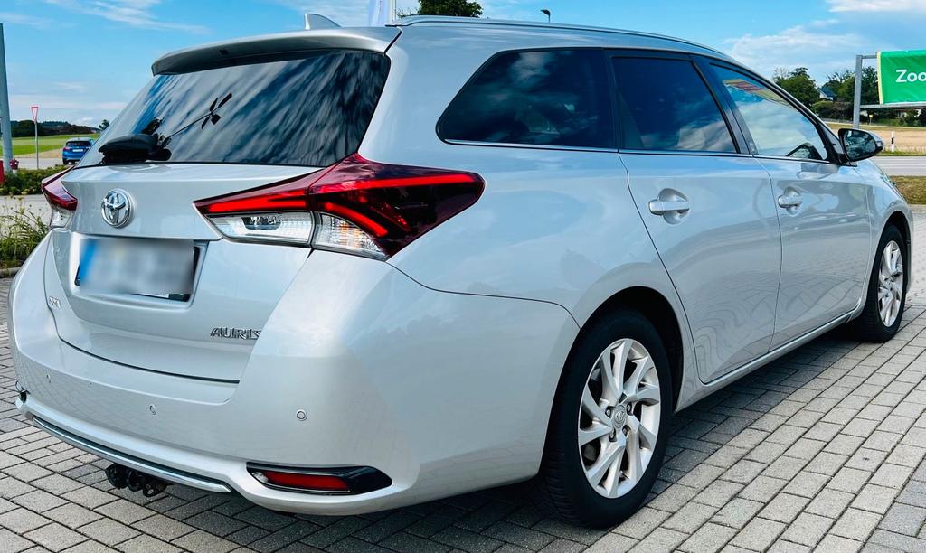 Toyota Auris Touring Sports