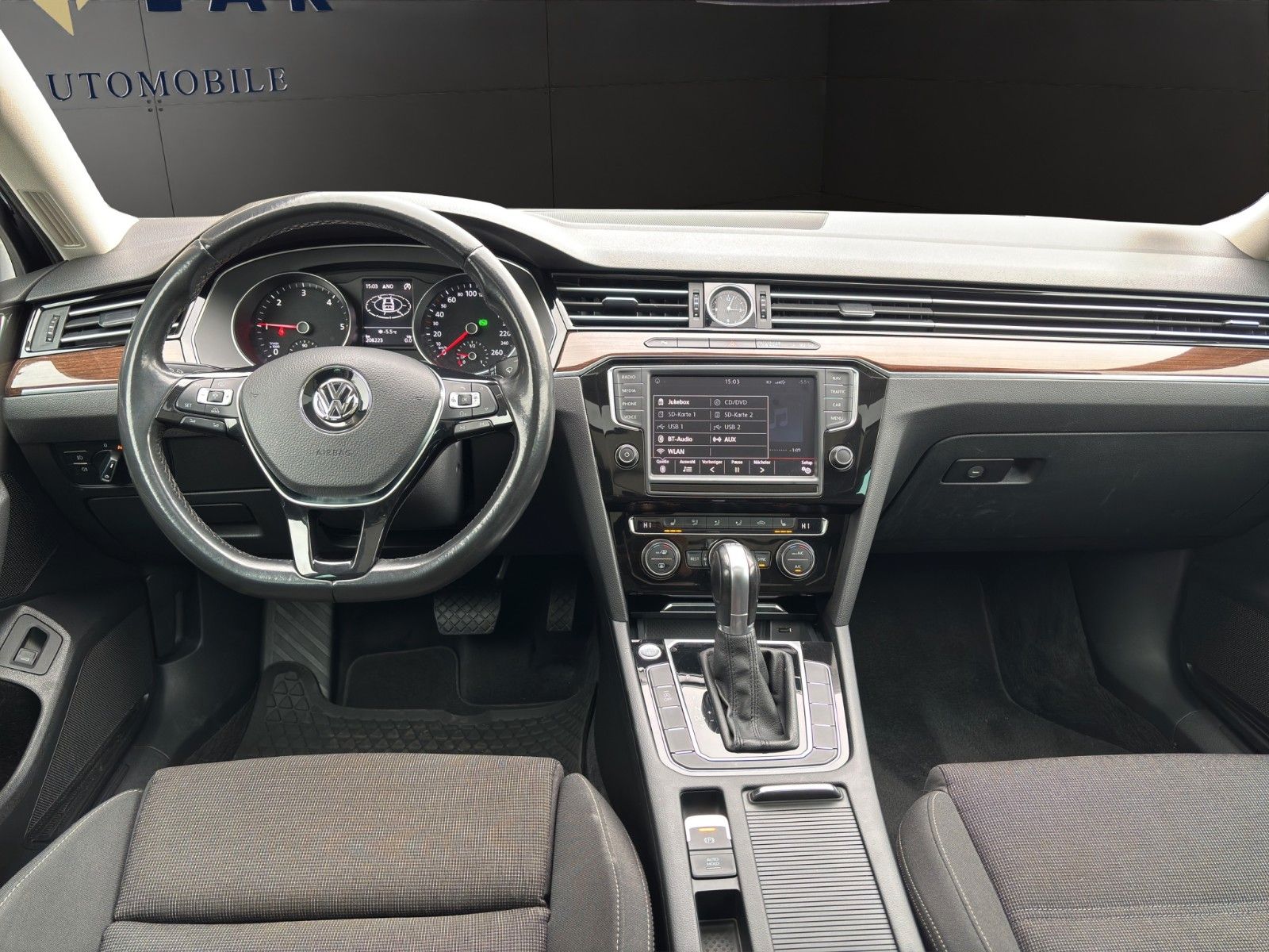 Fahrzeugabbildung Volkswagen Passat Massage/Pano/Sitzheiz/ACC *Zahnriemen neu