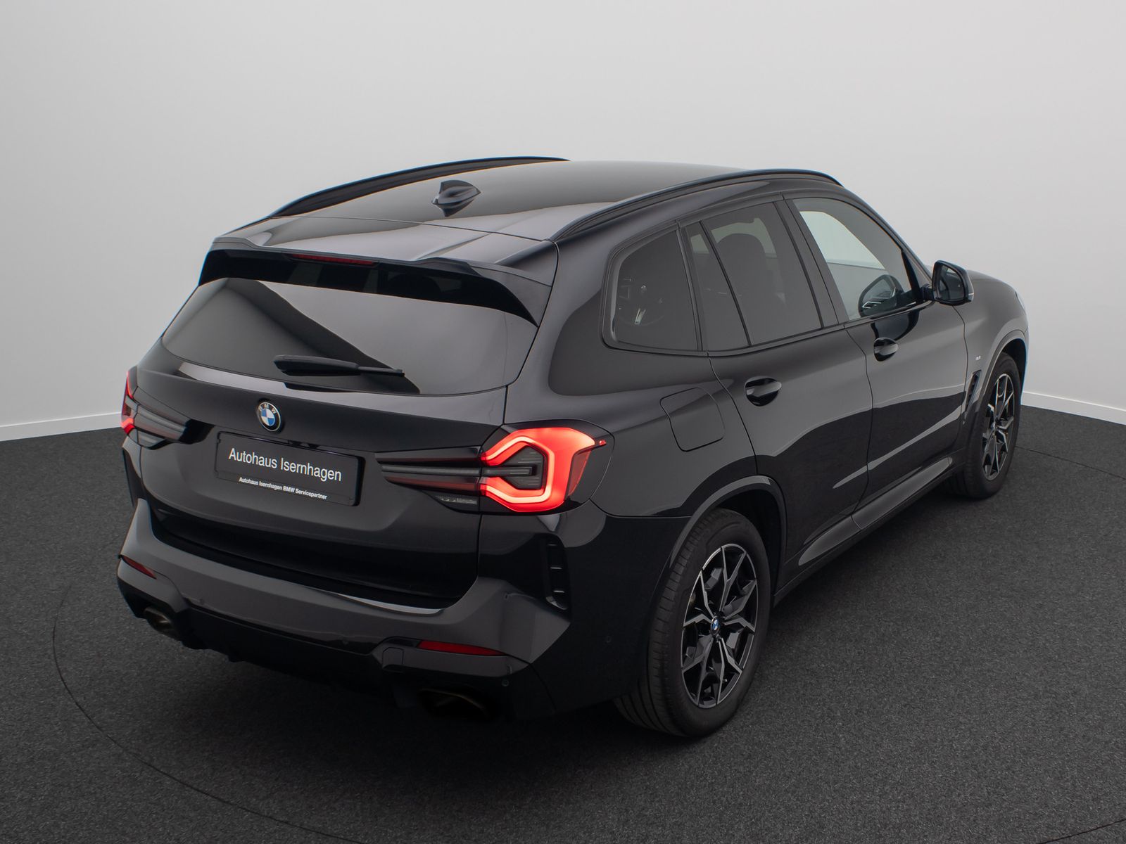 Fahrzeugabbildung BMW X3 xD30d M Sport Laser DAB Kamera HUD DisplayKey