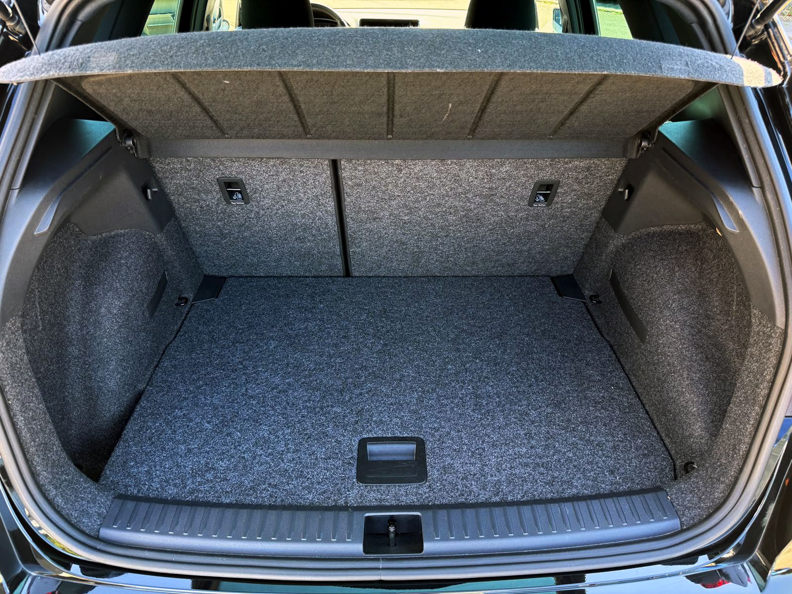 Fahrzeugabbildung SEAT Arona 1.0 TSI DSG FR LED NAV KAM PDC ACC AHK