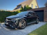 Mercedes-Benz GLA 250 4MATIC DCT -