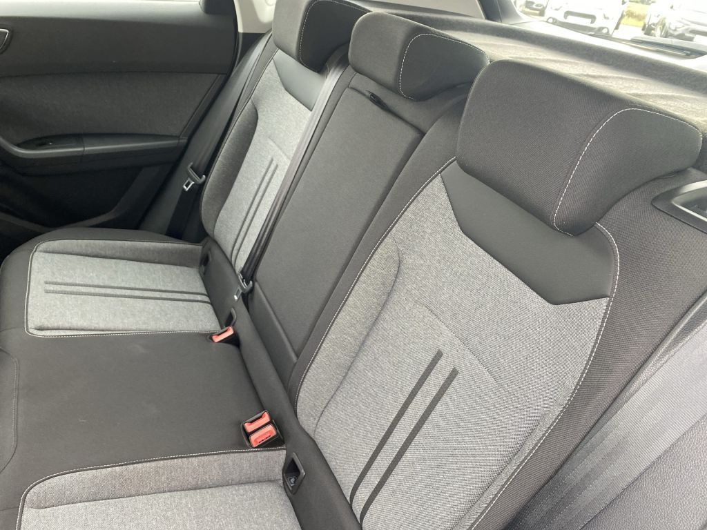 Fahrzeugabbildung SEAT Ateca 1.5 TSI ACT OPF Style *Navi*Sitzh.*Allwett