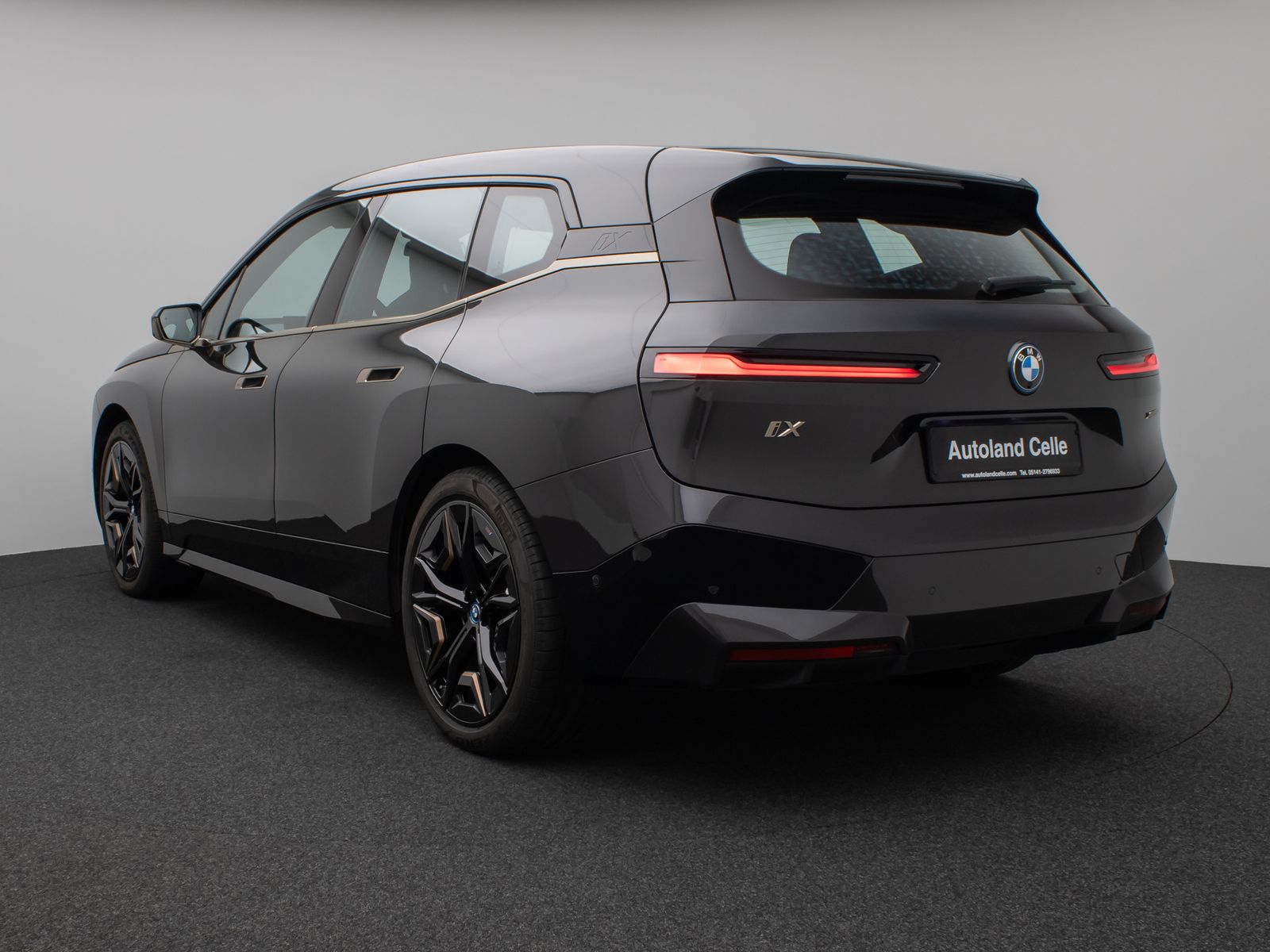 Fahrzeugabbildung BMW iX xD50 Panorama 360°Laser DAB H/K AHK Sport 22"