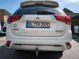 Mitsubishi Outlander 2.4 MIVEC PLUG-IN HYBRID 4WD Basis... - Mitsubishi Outlander mit Hybrid-Antrieb: Plug In
