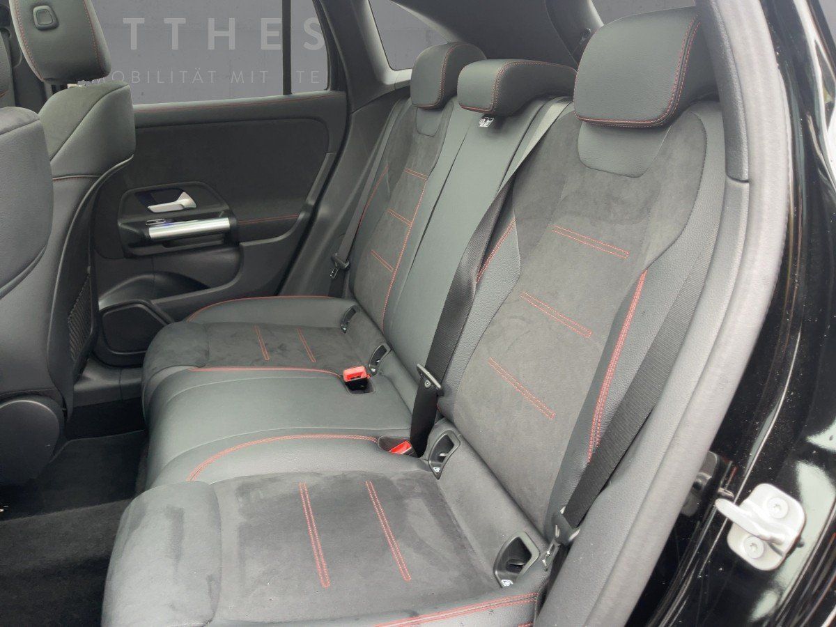 Fahrzeugabbildung Mercedes-Benz GLA 200 d AMG/Night/Pano/Kamera/AHK