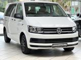 Volkswagen T6 2.0 TDI Multivan 7-Sitze|1.Hand|AHK|2xPDC|BT - Volkswagen T6 Multivan in Solingen
