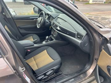 BMW X1 - 10