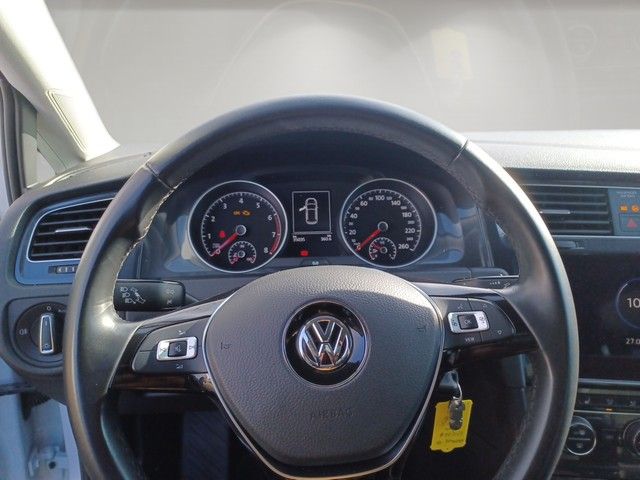 Fahrzeugabbildung Volkswagen Golf VII Lim. 1.0TSI Comfortline BLUETOOTH+SITZH