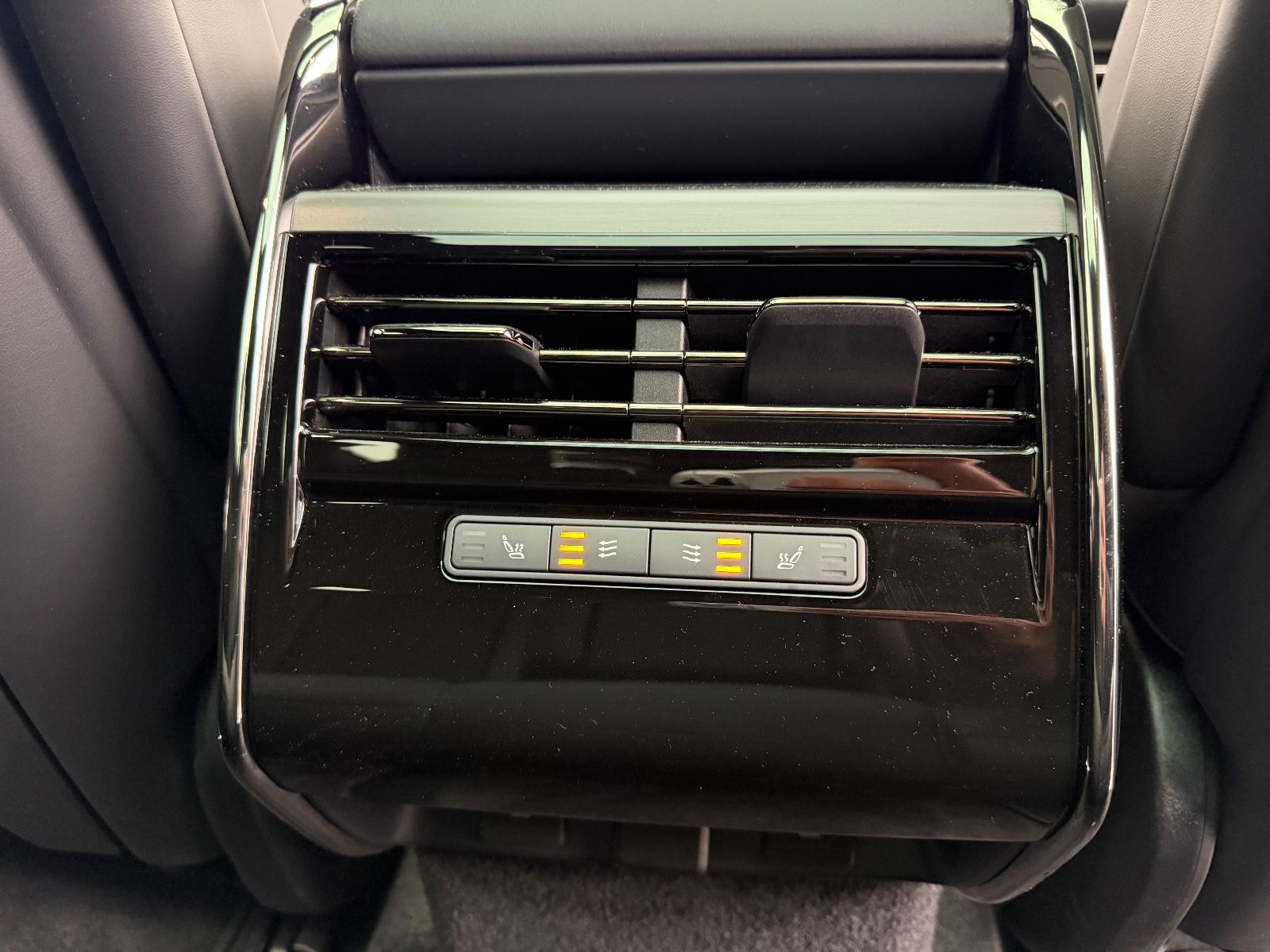 Fahrzeugabbildung Land Rover Range Rover Sport SE*HEADUP*LED*MERIDIAN*MEMORY