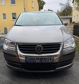 Volkswagen Touran 1.4 TSI Conceptline Conceptline - Volkswagen Touran Conceptline mit Benzin-Antrieb