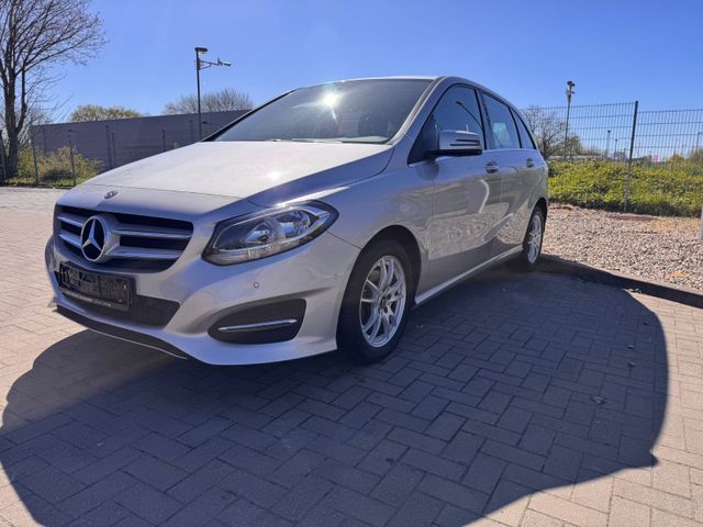 MERCEDES-BENZ B 180 Urban Modellpflege 7G Navi SHZ PDC Tempo