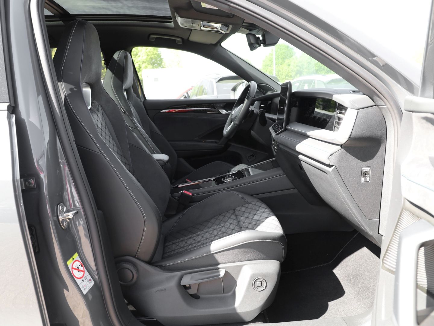 Volkswagen Tayron R-LINE 4M TDI DSG AHK PANO PROMAX IQ.LIGH imagem 3
