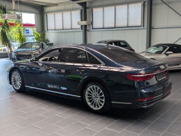 Audi A8 - 2