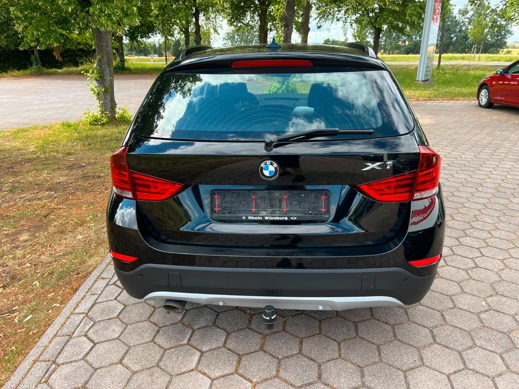 BMW X1 xDrive18d Sport Line 1-Hand - Bild 7