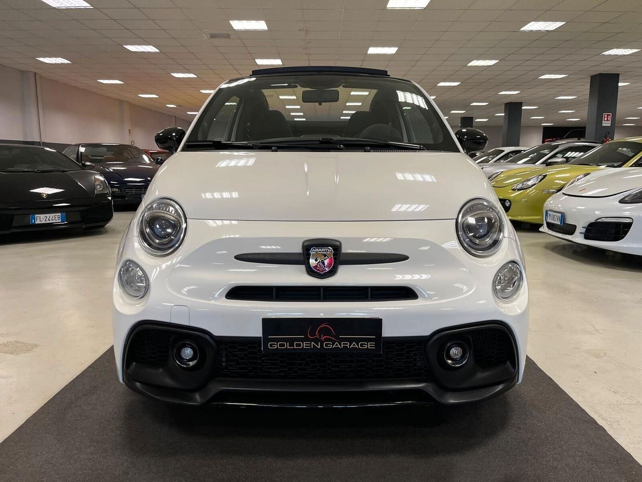 Abarth 595 C 1.4 Turbo T-Jet 180 CV Competizione imagem 3