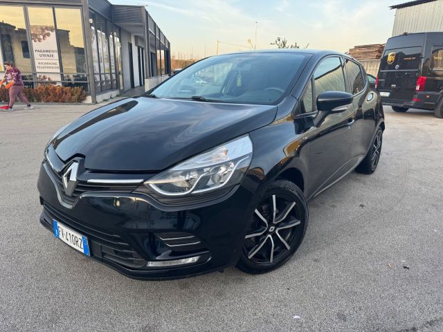 Renault Clio dCi 8V 75 CV 5 porte Moschino Inten