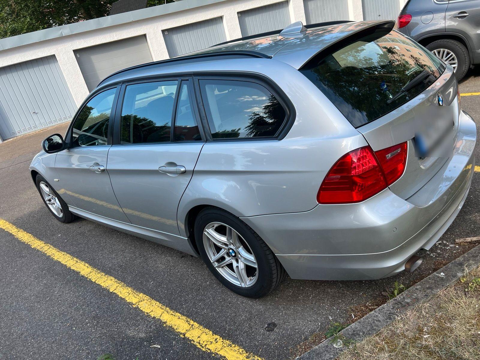 BMW 318 2011 — engine 143 HP (105kW)