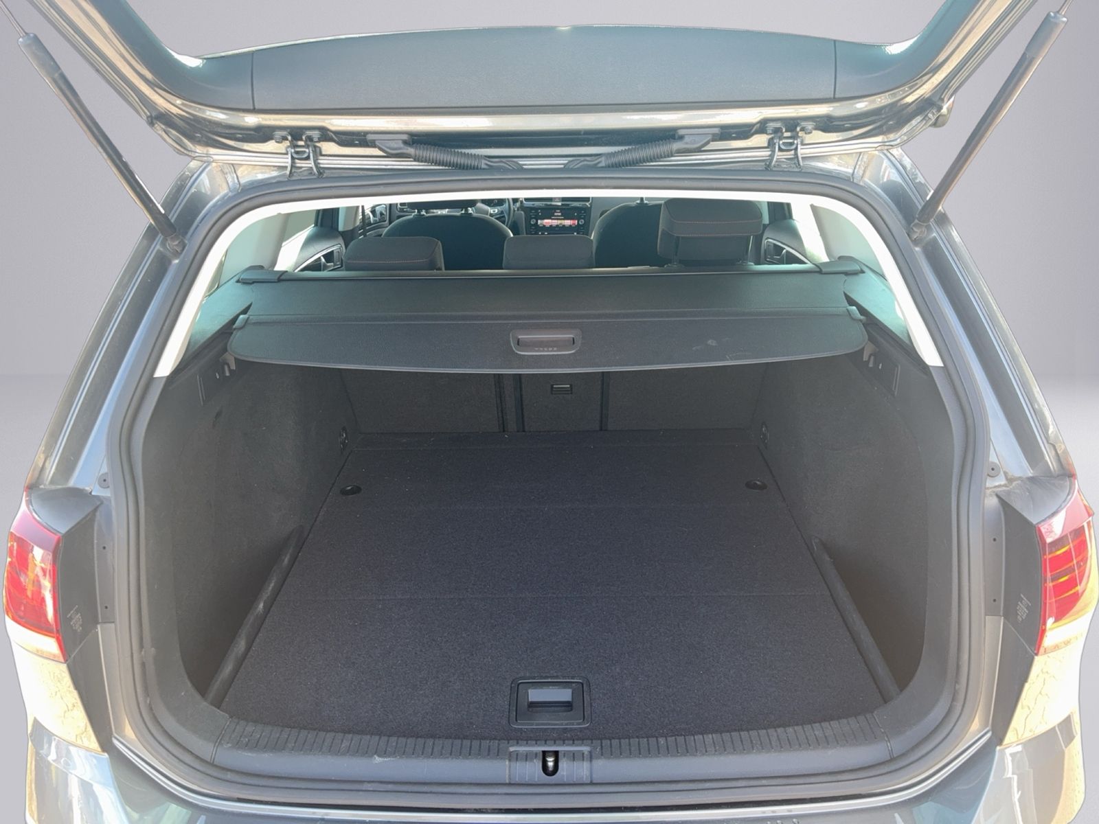 Golf VII 1.6 TDI BMT Sound PDC,NAV,SHZ.