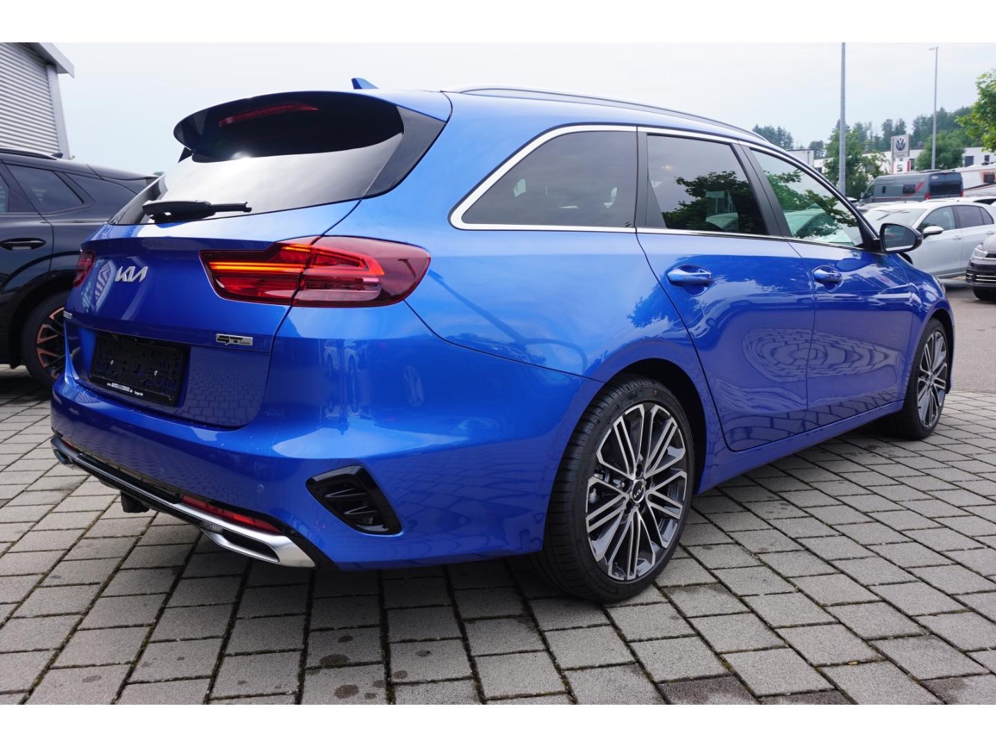 Kia Ceed_sw 1.5T 140 GT Line DCT7 AHK Navi Techn. AC