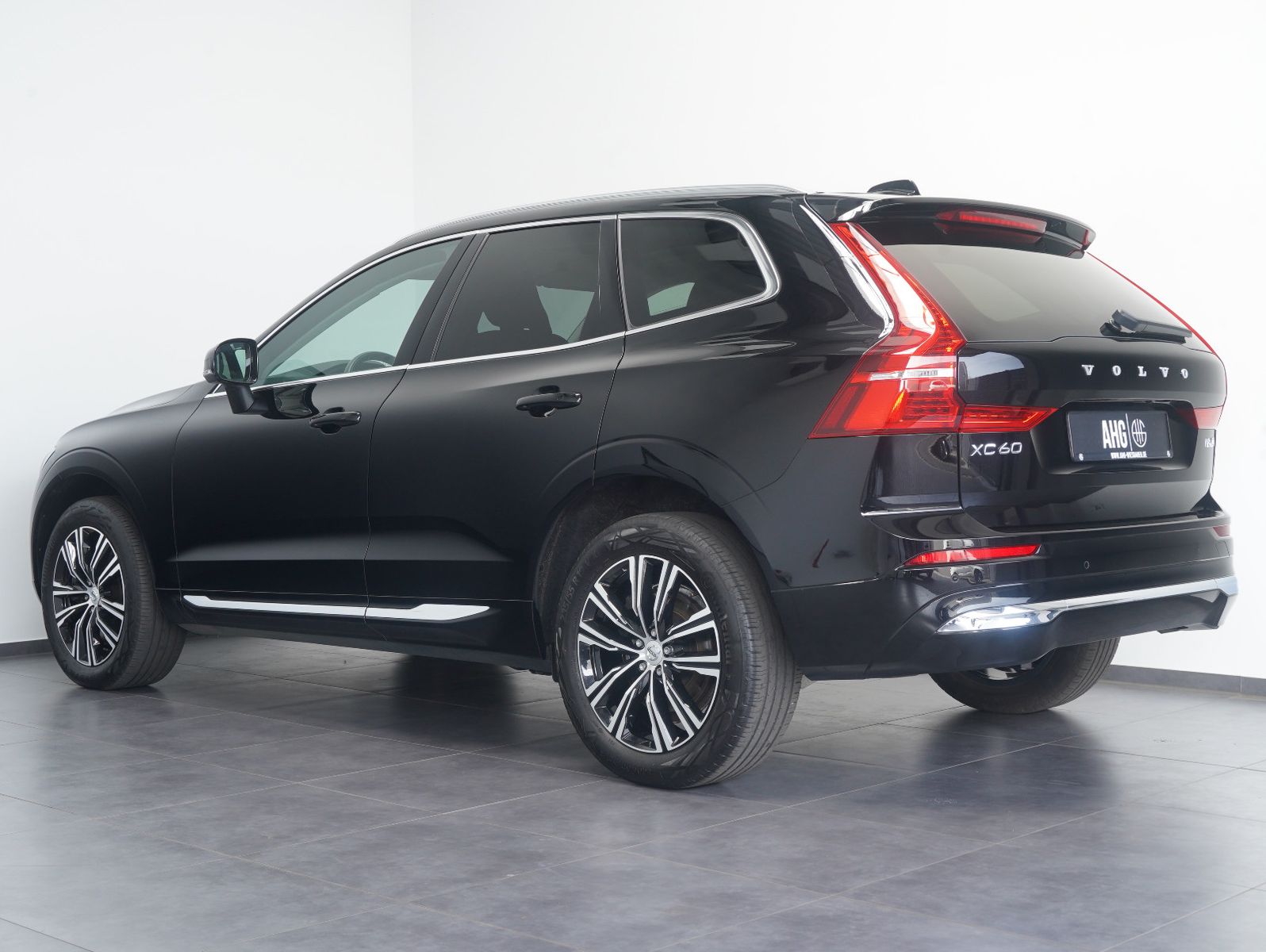 Fahrzeugabbildung Volvo XC60 B4 D AWD Inscription LED/GOOGLE/PANO/AHK