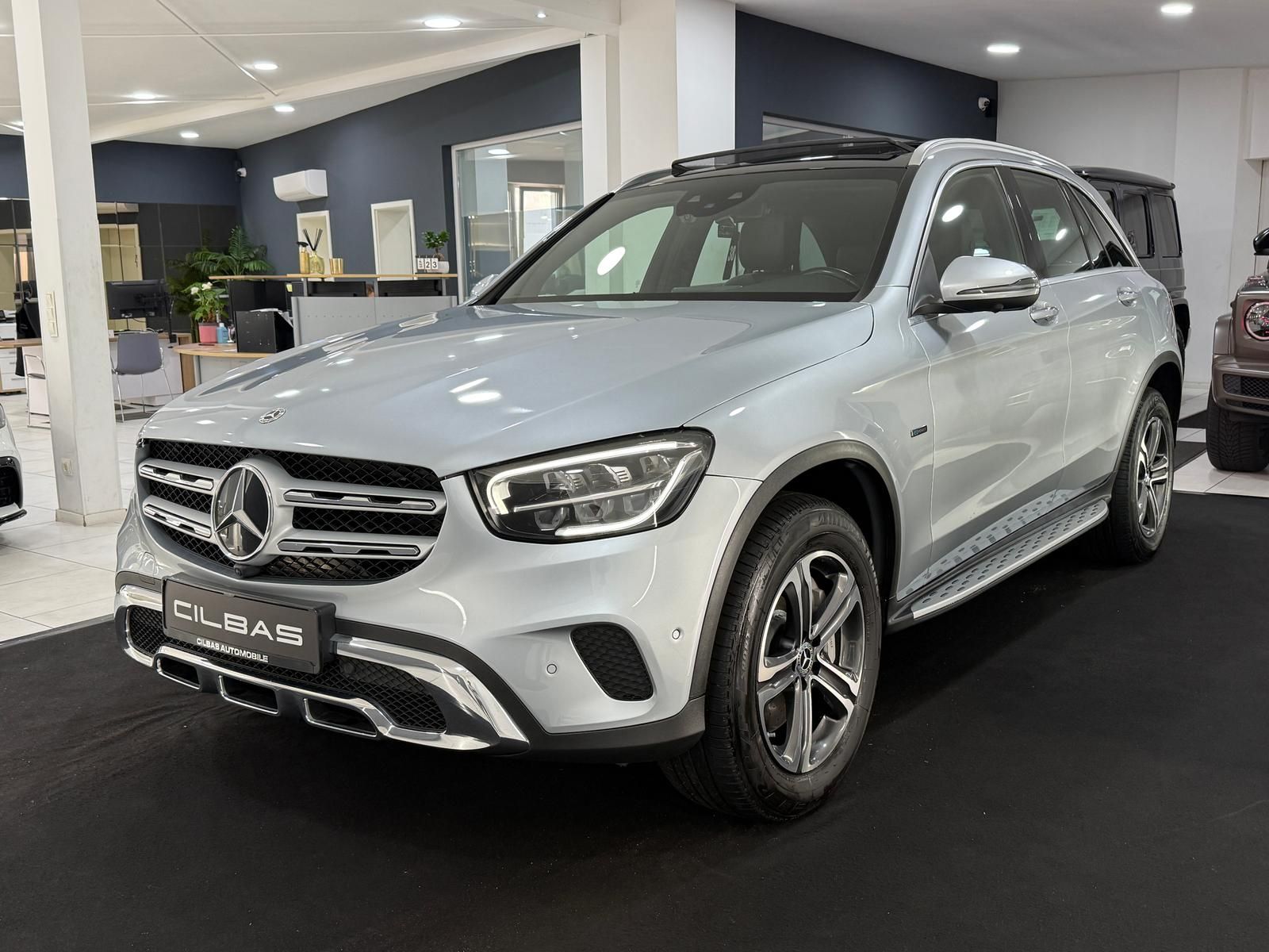 Mercedes-Benz GLC 300 e 4M 9G PANO 360 DISTR. DIGITAL T. LED foto 2