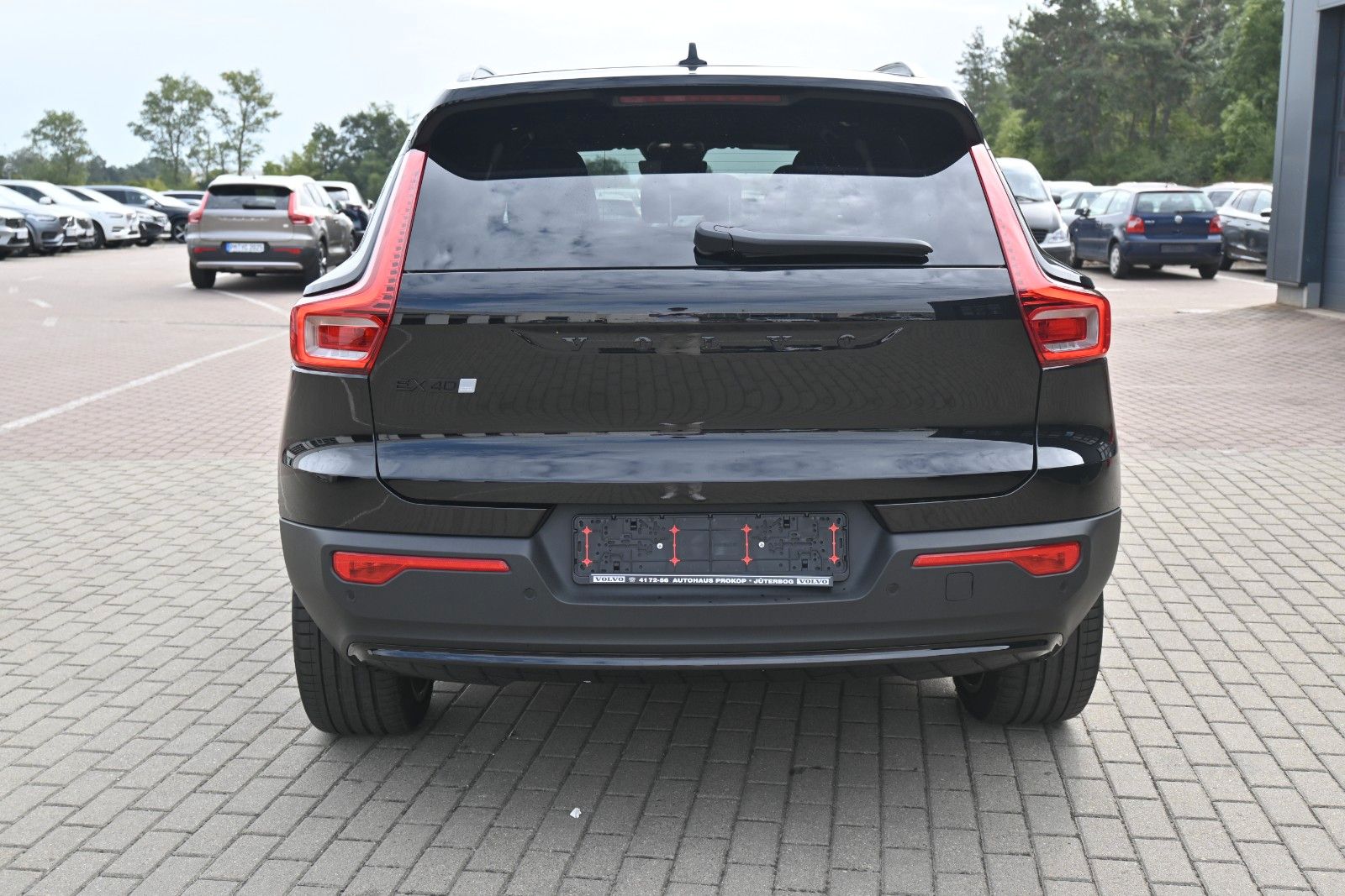 Fahrzeugabbildung Volvo EX40 Ultra Black Edt Single Motor Extended Range