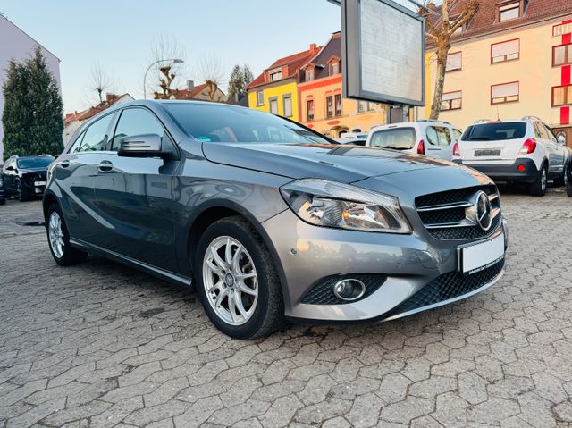 Mercedes-Benz A 180 BlueEfficiency Automatik Navi SHZG PDC