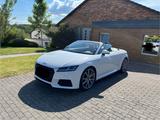 Audi TT Roadster 2.0 TFSI S tronic quattro -