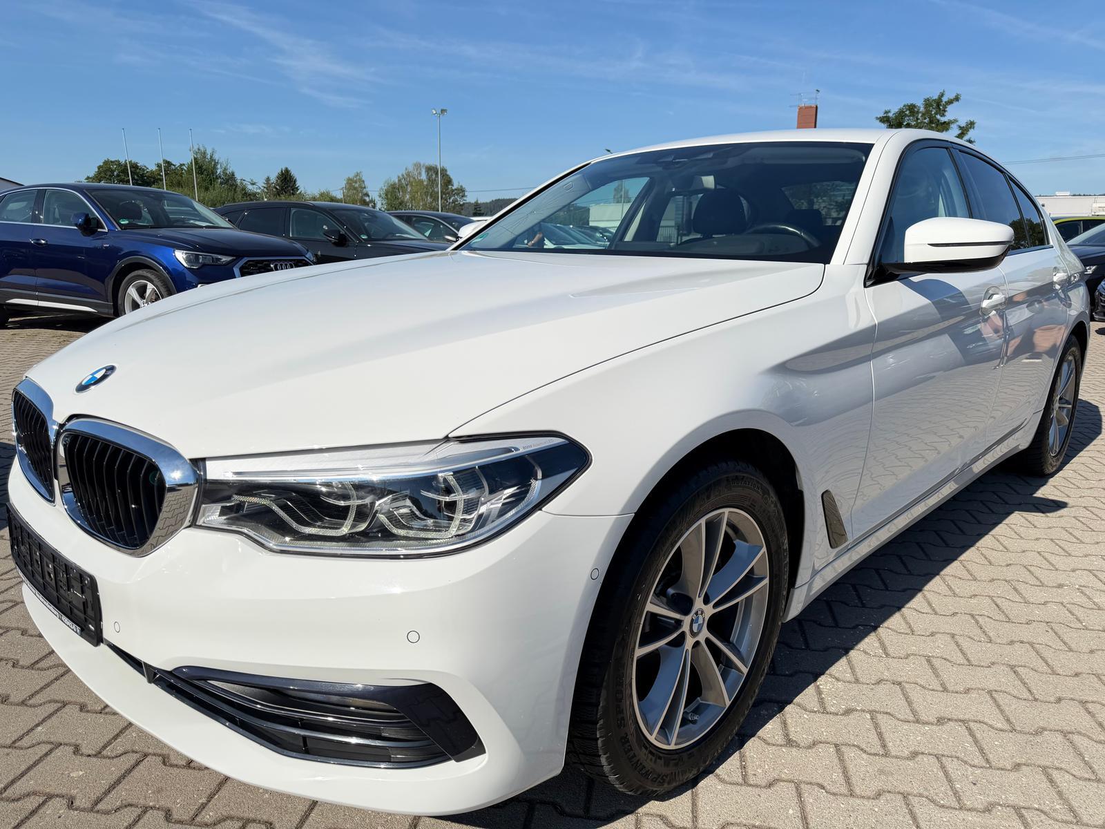 BMW 520d Lim xDrive SportLine Navi Leder HUD ParkAss