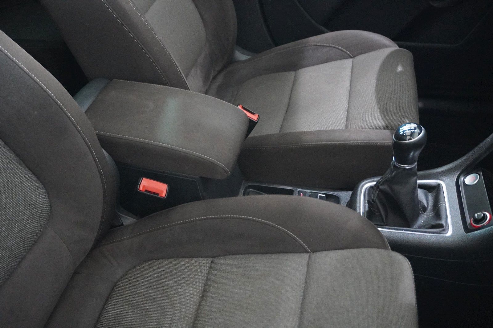 Fahrzeugabbildung Volkswagen Sharan 1.4 TSI STYLE 7-SITZE NAVI/PANO./SPORT/SH